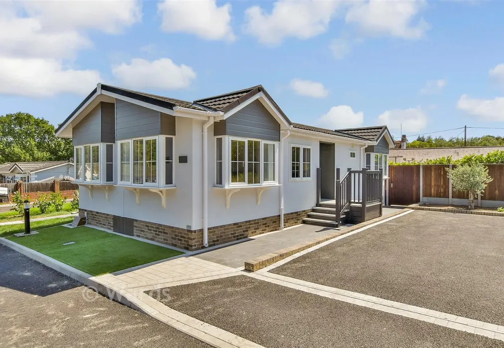 External (Web) - Oakside Park, London Road, Dunkirk, Kent - Wards of Kent