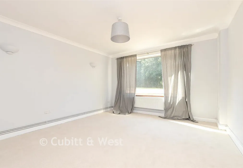 Lounge/Diner - Tupwood Lane, Caterham, Surrey - Wards of Kent