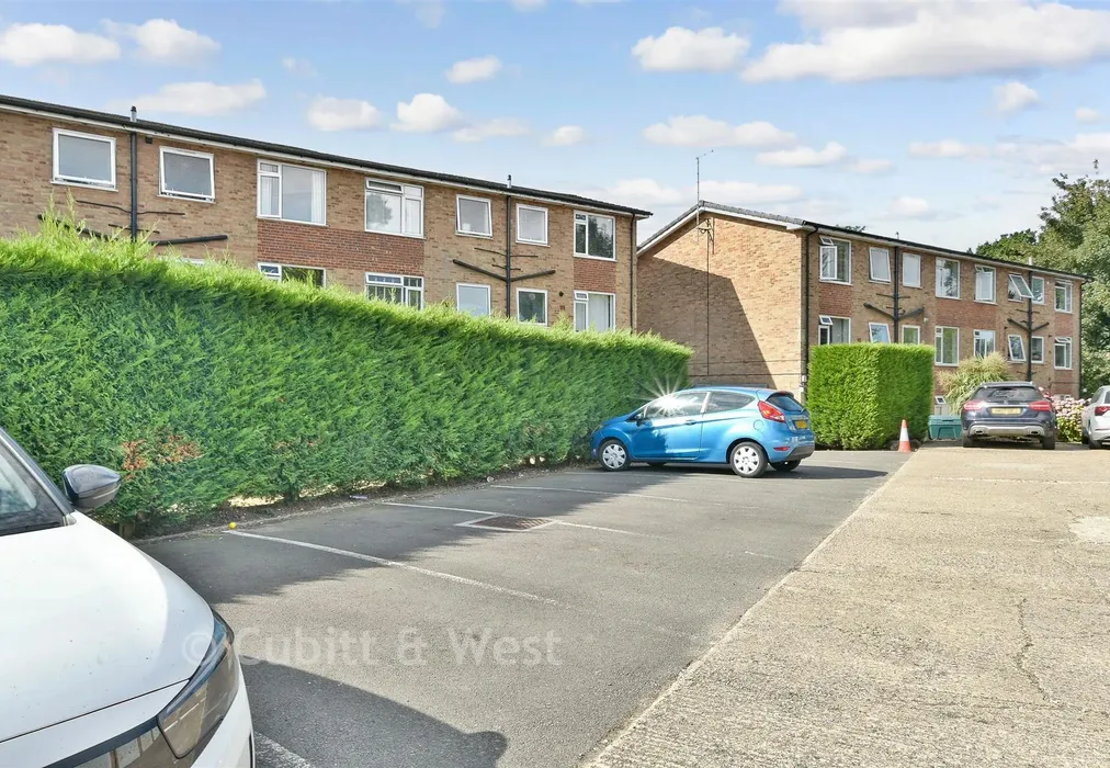 Driveway/Parking - Tupwood Lane, Caterham, Surrey - Wards of Kent