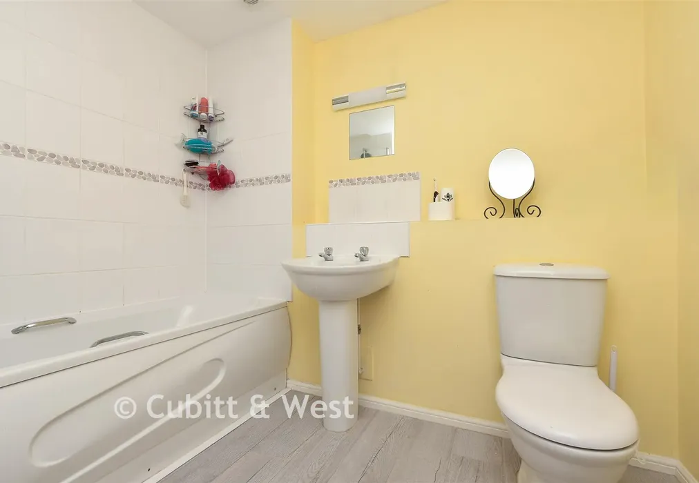 Bathroom - Stafford Rise, Caterham, Surrey - Wards of Kent