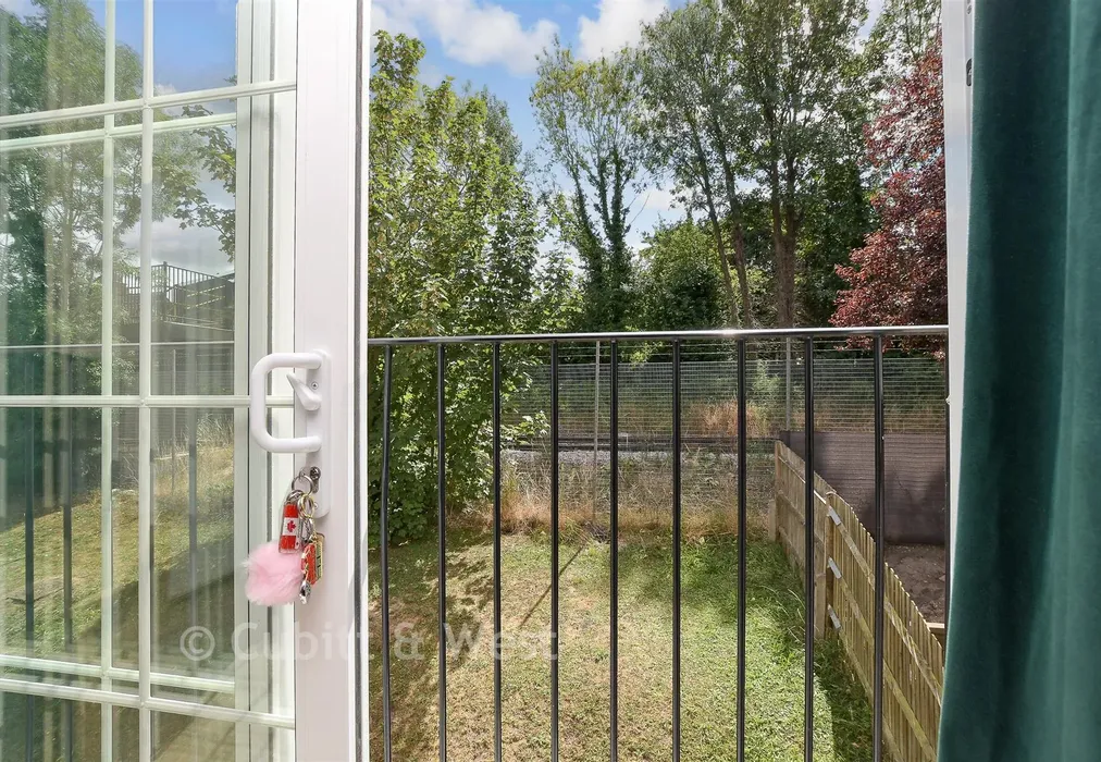 External Lifestyle Photograph - Stafford Rise, Caterham, Surrey - Wards of Kent