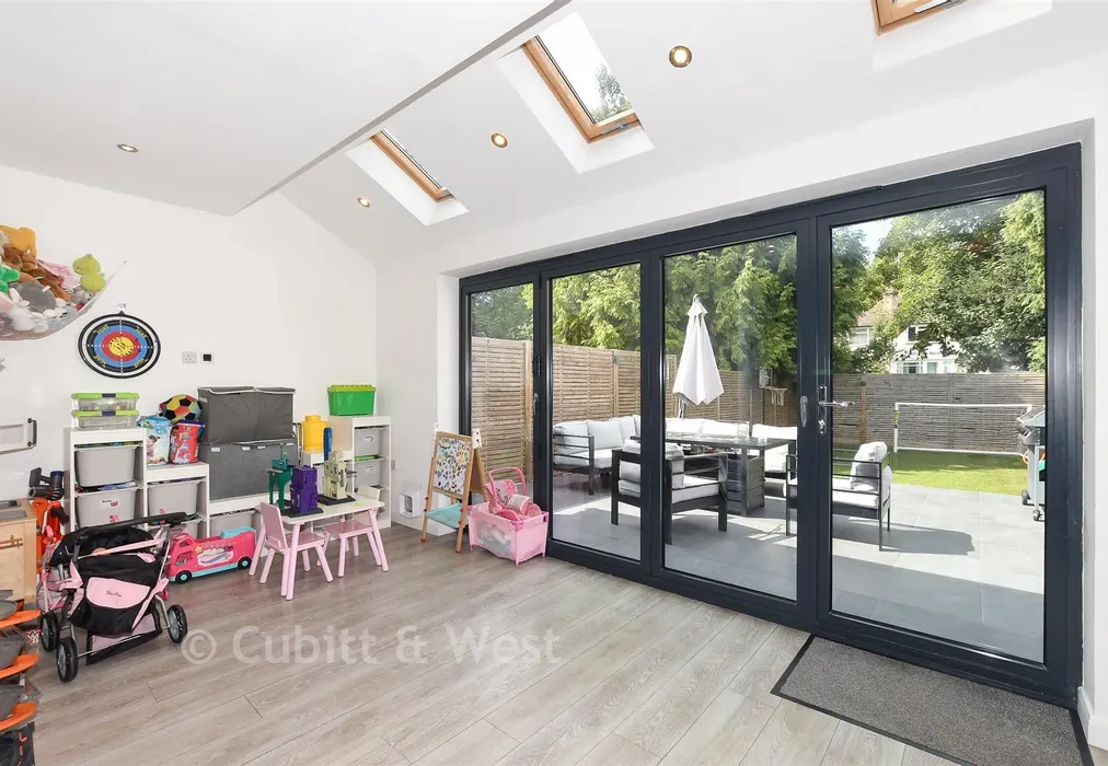 Kitchen/Diner - Johns Walk, Whyteleafe, Surrey - Wards of Kent