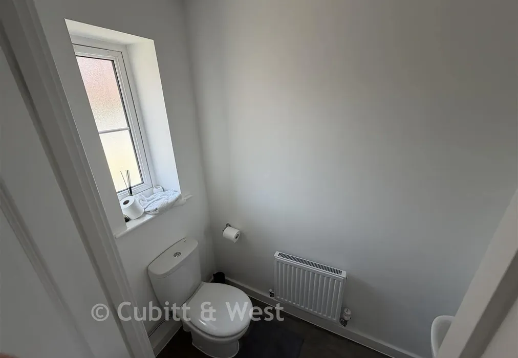 Cloakroom - Bramble Drive, Paddock Wood, Kent - Wards of Kent
