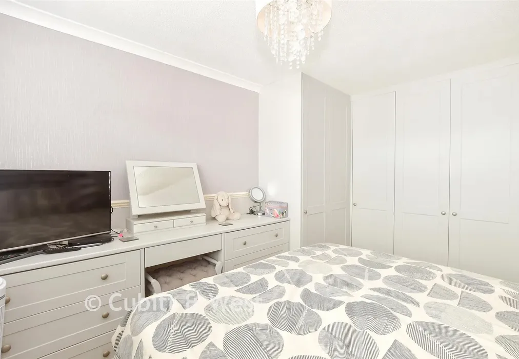 Bedroom 1 - Woburn Road, Gossops Green, Crawley, West Sussex - Wards of Kent