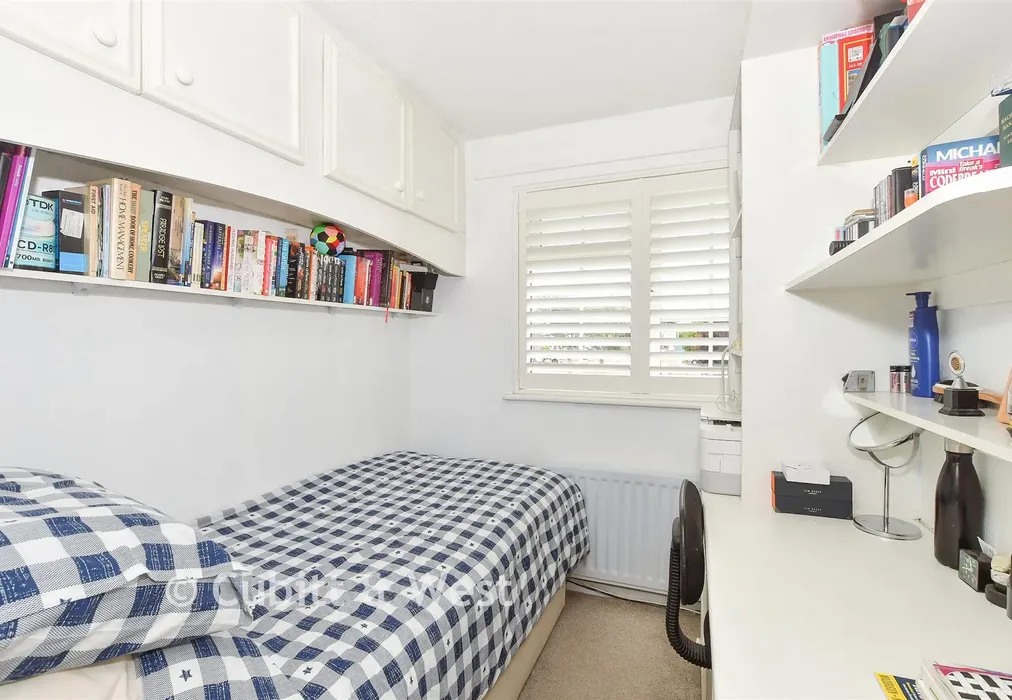Bedroom 3 - Woburn Road, Gossops Green, Crawley, West Sussex - Wards of Kent