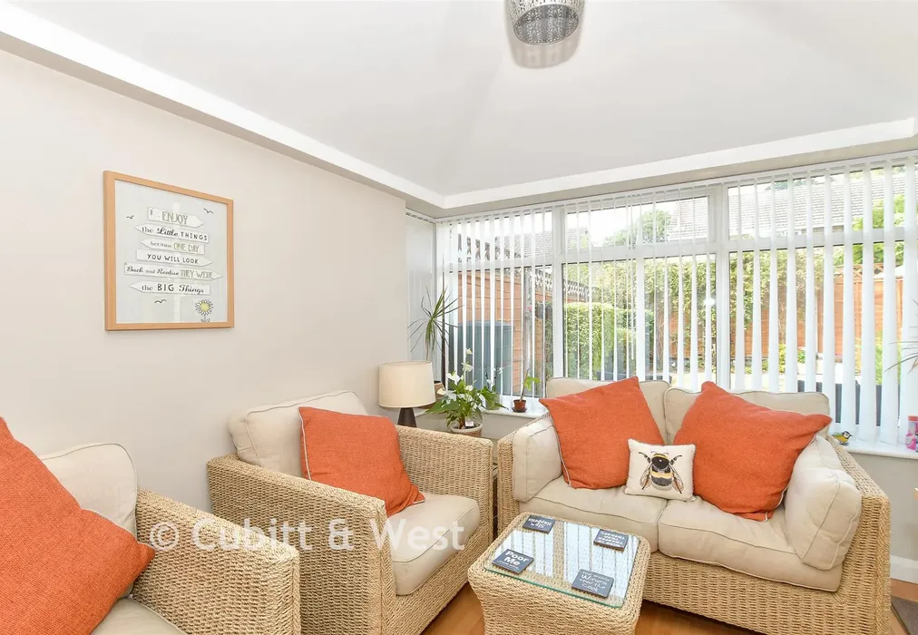 Garden Room - Woburn Road, Gossops Green, Crawley, West Sussex - Wards of Kent