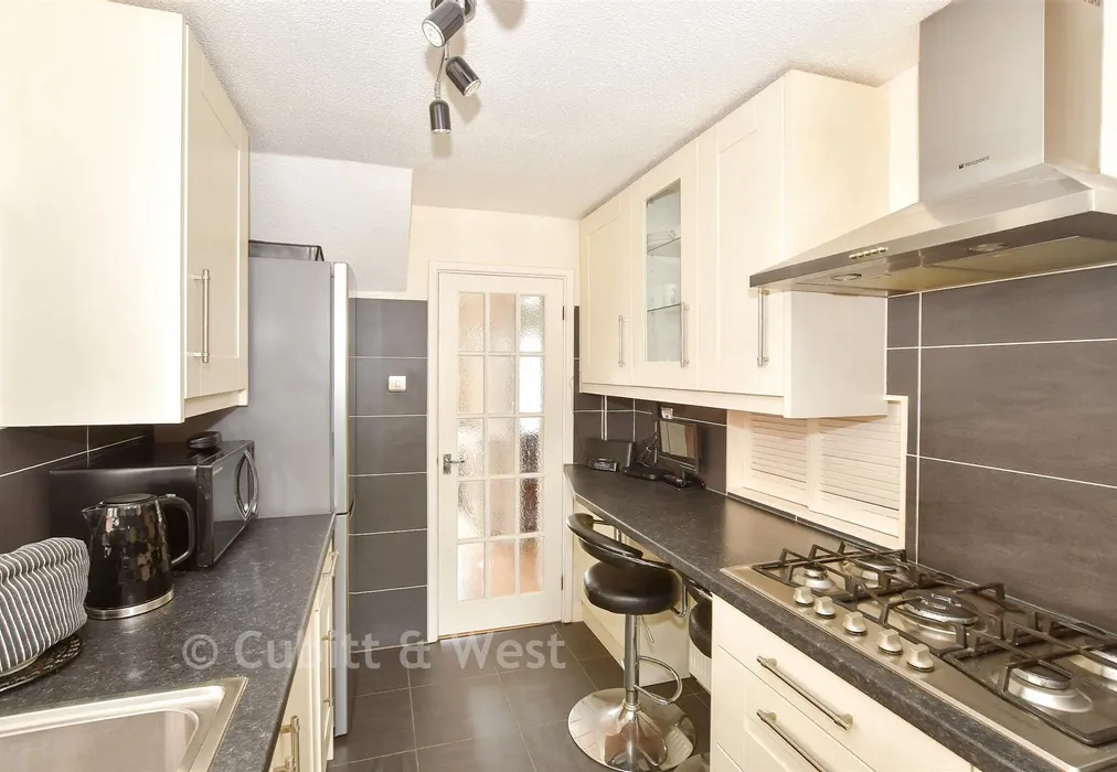 Kitchen - Woburn Road, Gossops Green, Crawley, West Sussex - Wards of Kent