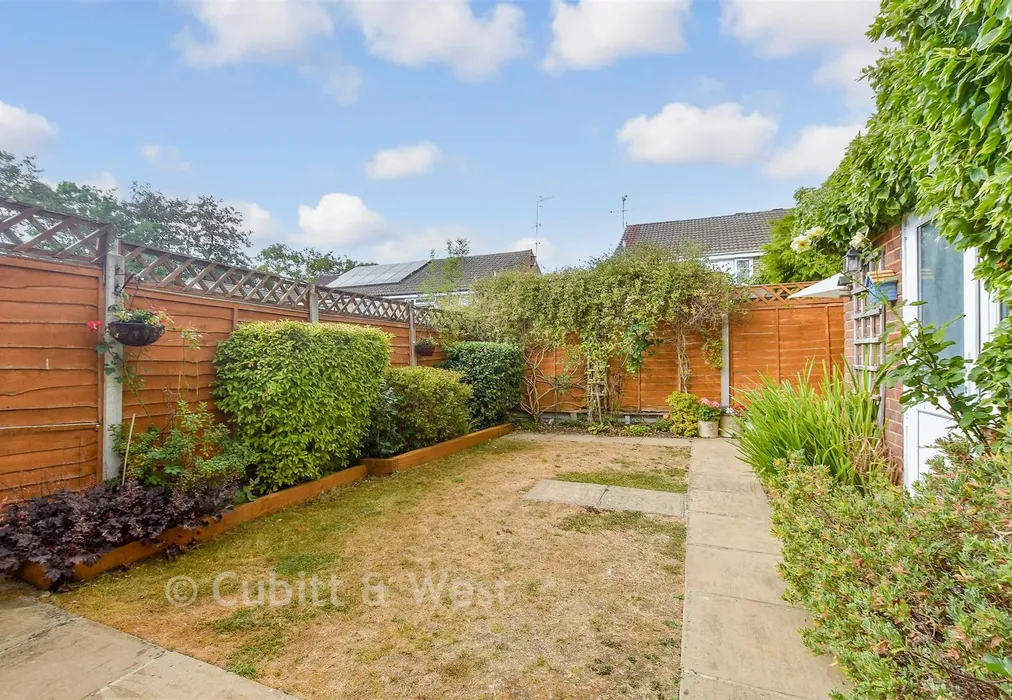 Rear Garden - Woburn Road, Gossops Green, Crawley, West Sussex - Wards of Kent