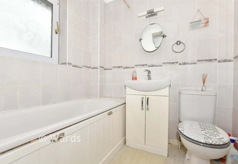 Bathroom - Dunedin Drive, Dover, Kent - Wards of Kent
