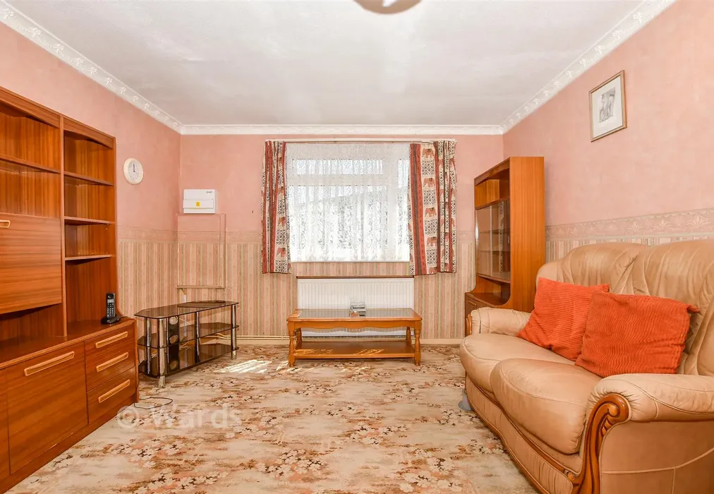 Lounge - Tutsham Way, Paddock Wood, Kent - Wards of Kent