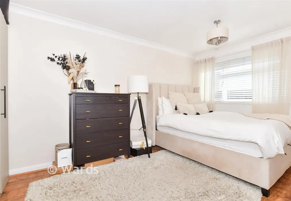 Bedroom 1 - Forest Hill, Maidstone, Kent - Wards of Kent