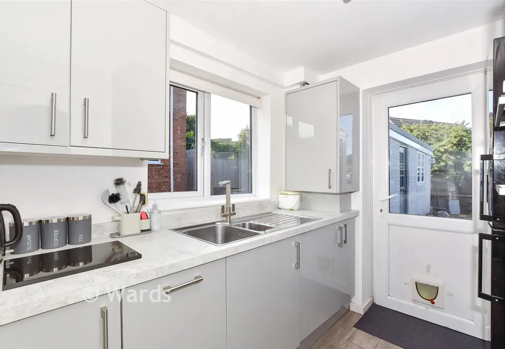 Kitchen - Forest Hill, Maidstone, Kent - Wards of Kent