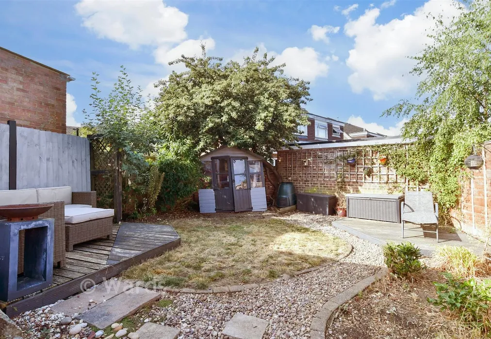 Rear Garden - Forest Hill, Maidstone, Kent - Wards of Kent