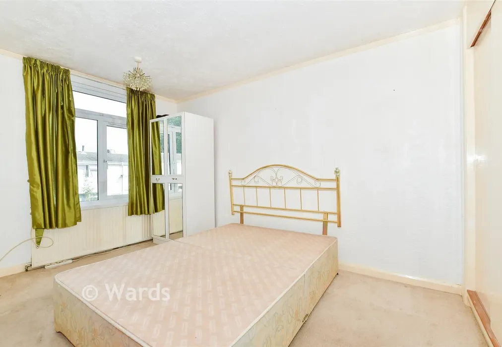 Bedroom 2 - Beaufort Walk, Maidstone, Kent - Wards of Kent