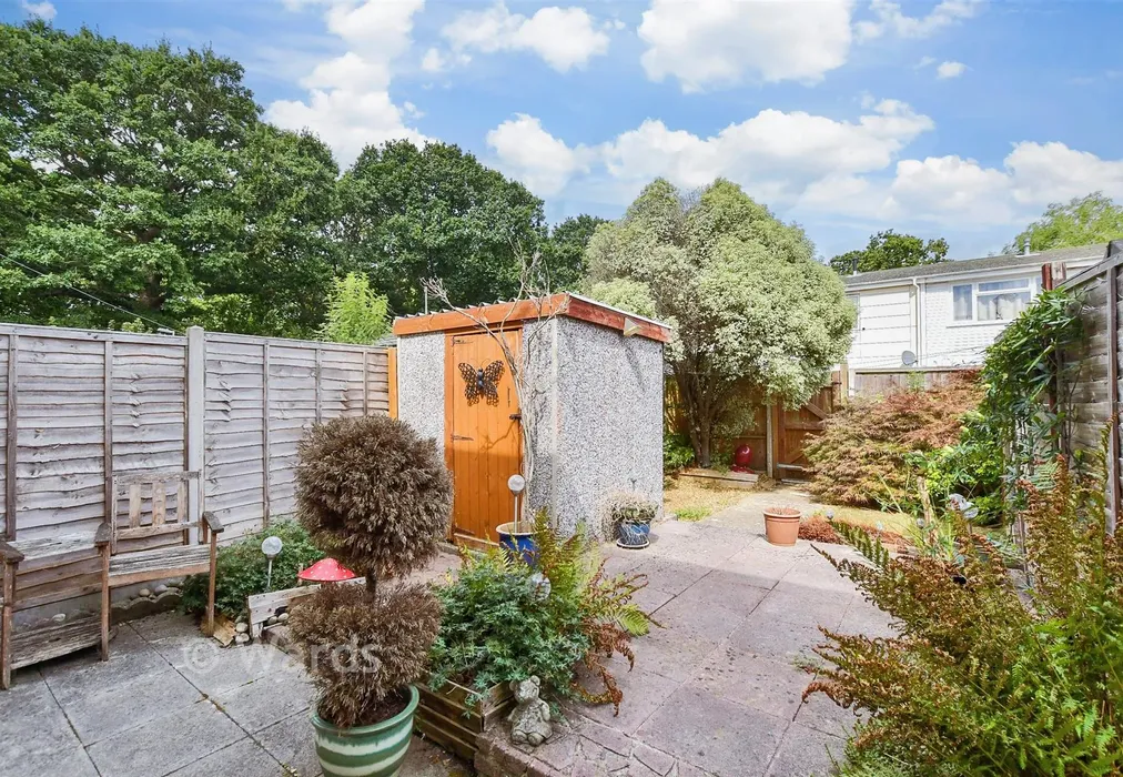 Rear Garden - Beaufort Walk, Maidstone, Kent - Wards of Kent