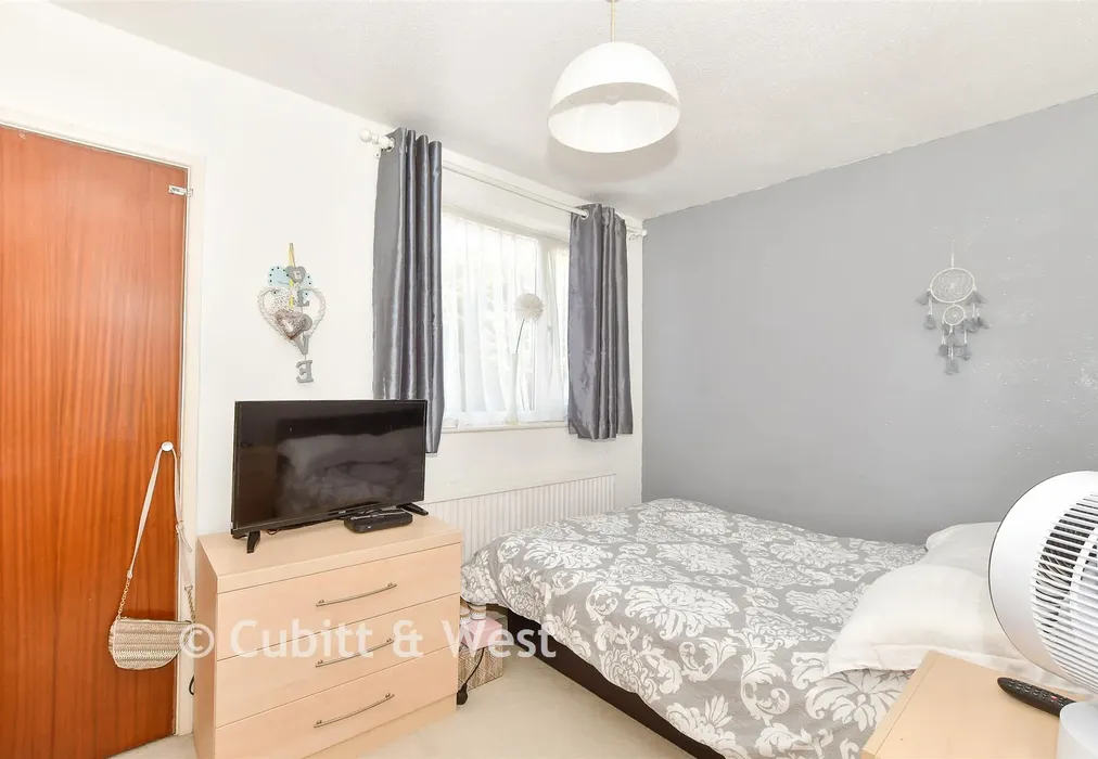 Bedroom 3 - Kings Ride, Burgess Hill, West Sussex - Wards of Kent
