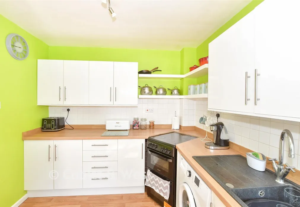 Kitchen - Kings Ride, Burgess Hill, West Sussex - Wards of Kent