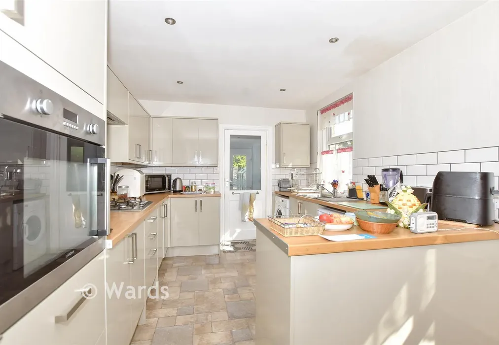 Kitchen - Elms Vale Road, Dover, Kent - Wards of Kent