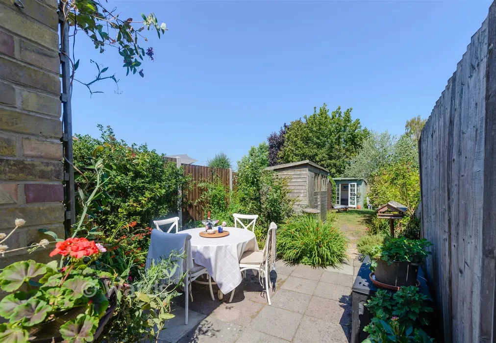Rear Garden - Melliker Lane, Meopham, Kent - Wards of Kent