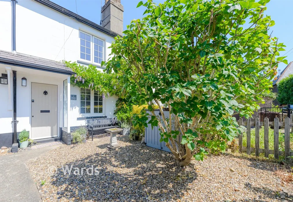 Front Garden - Melliker Lane, Meopham, Kent - Wards of Kent
