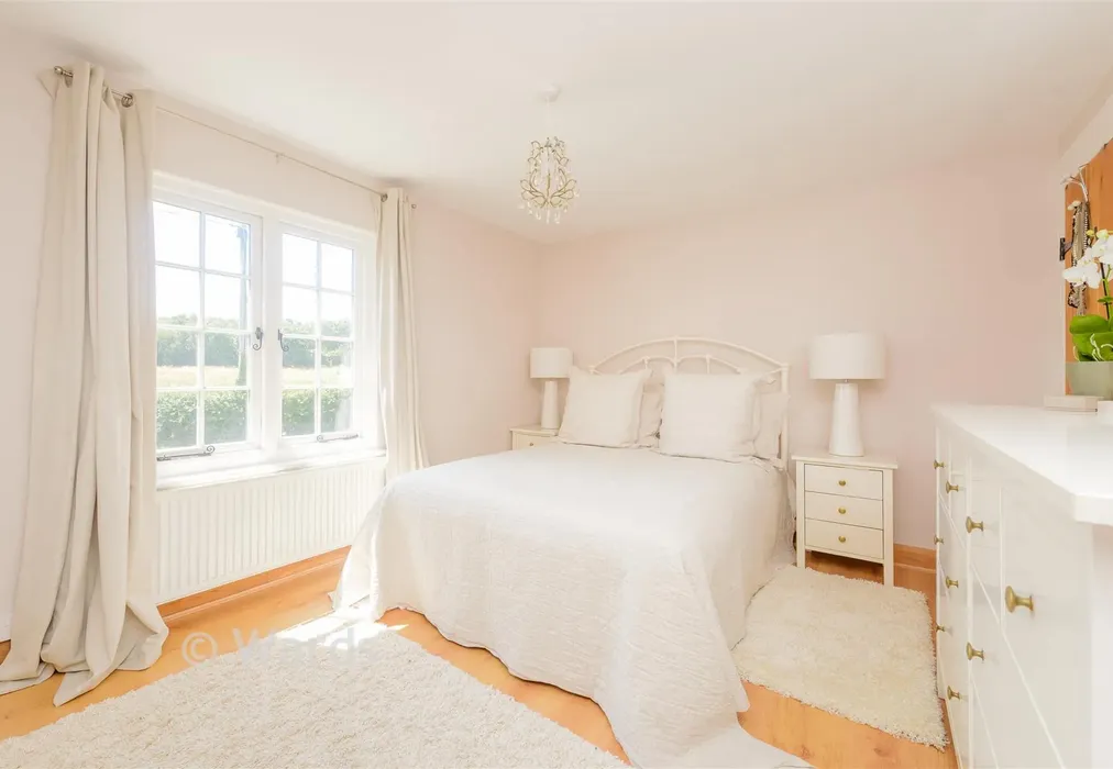 Bedroom 1 - Melliker Lane, Meopham, Kent - Wards of Kent