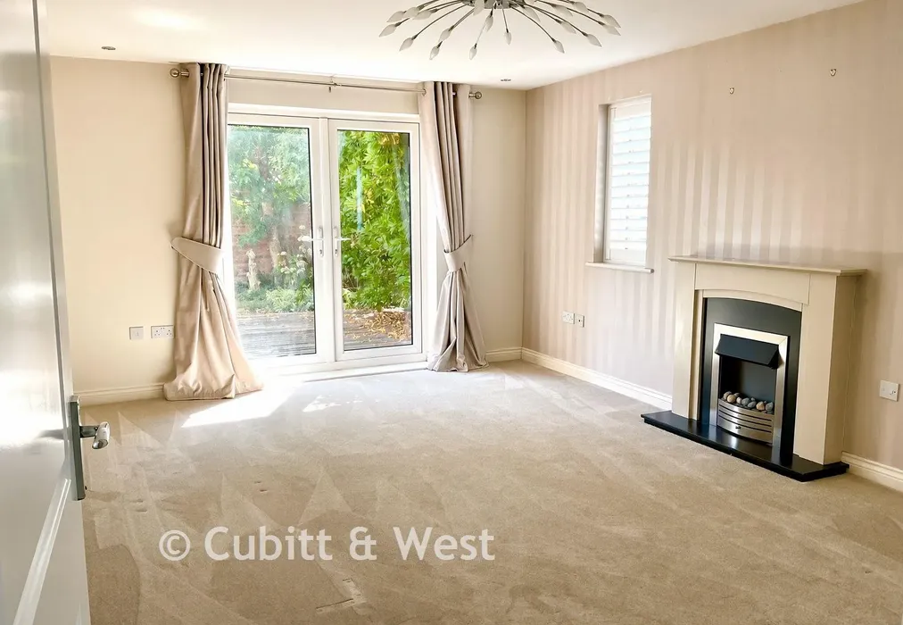 Lounge - Fourteen Acre Avenue, Felpham, West Sussex - Wards of Kent