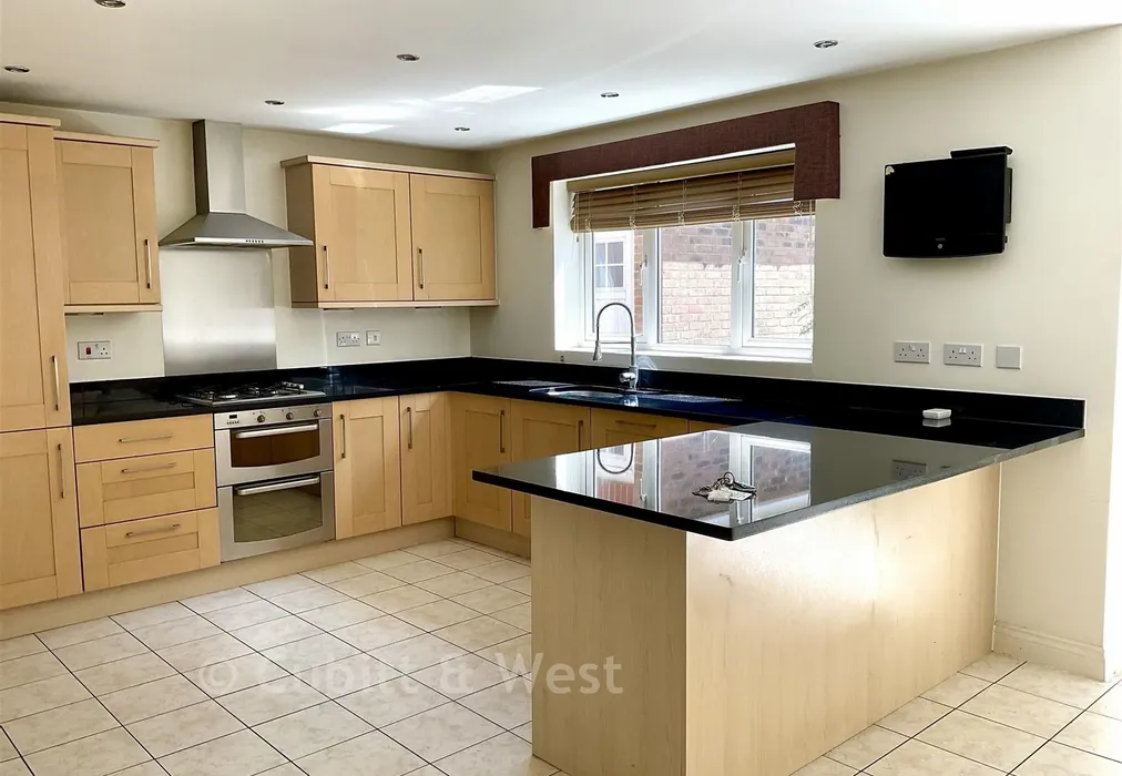 Kitchen - Fourteen Acre Avenue, Felpham, West Sussex - Wards of Kent