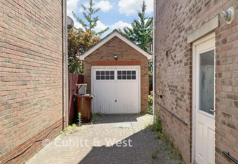 Garage - Fourteen Acre Avenue, Felpham, West Sussex - Wards of Kent