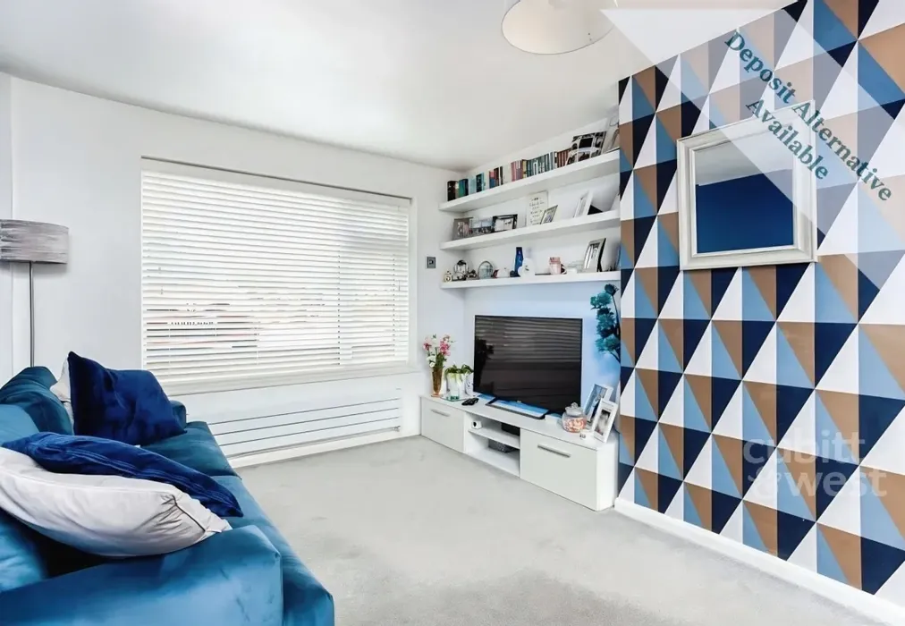 Lounge - DEPOSIT ALTERNATIVE AVAILABLE, Shipley Road, BN2 - Wards of Kent