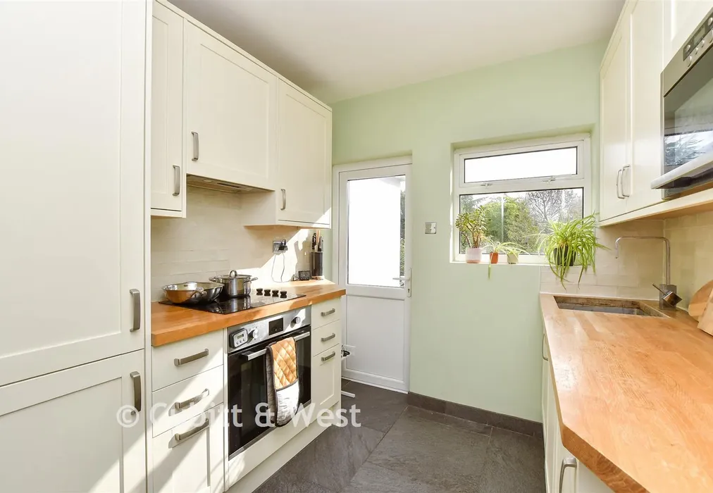 Kitchen - Malden Road, Sutton, Surrey - Wards of Kent