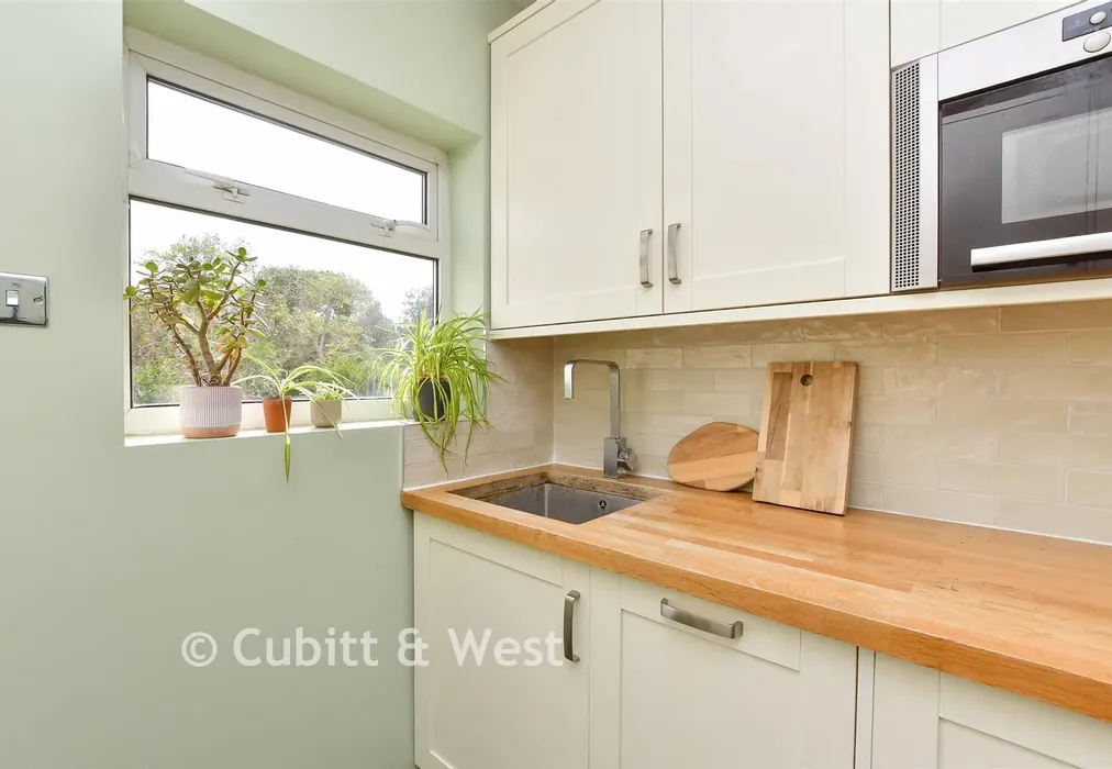 Kitchen - Malden Road, Sutton, Surrey - Wards of Kent