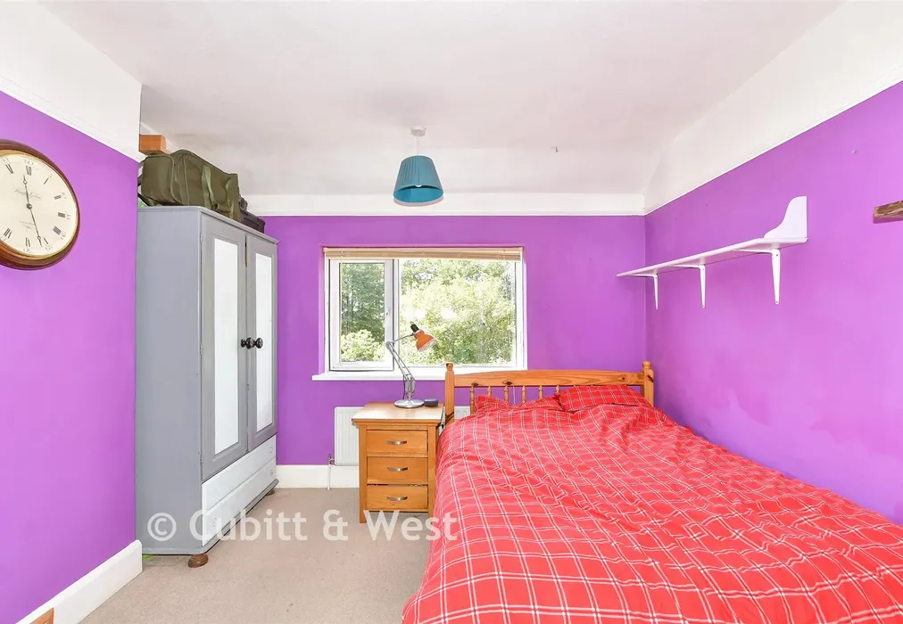 Bedroom 2 - Linnell Road, Redhill, Surrey - Wards of Kent