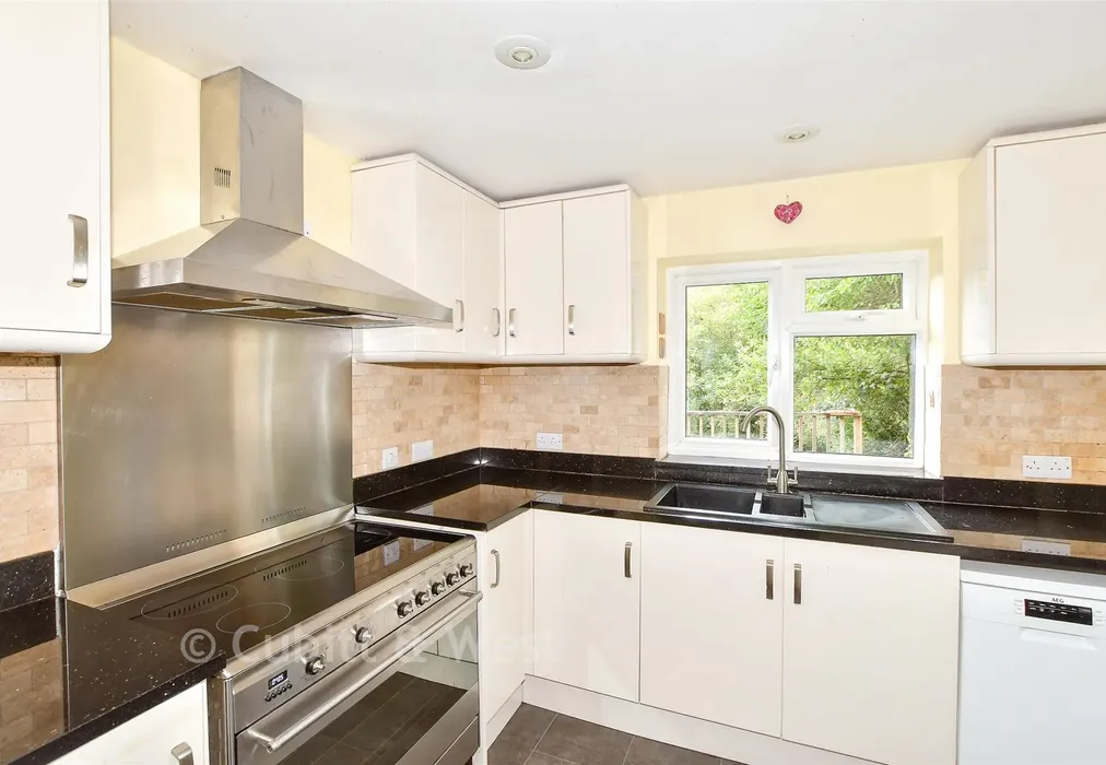 Kitchen/Breakfast Room - Linnell Road, Redhill, Surrey - Wards of Kent