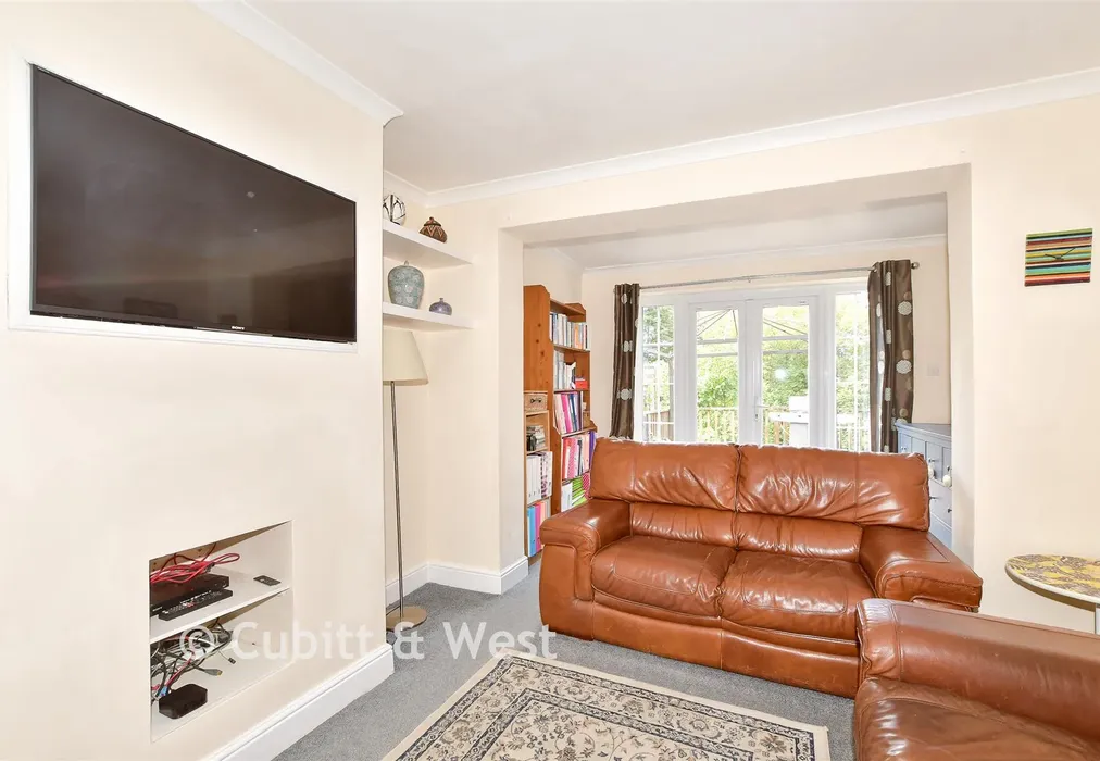 Lounge - Linnell Road, Redhill, Surrey - Wards of Kent