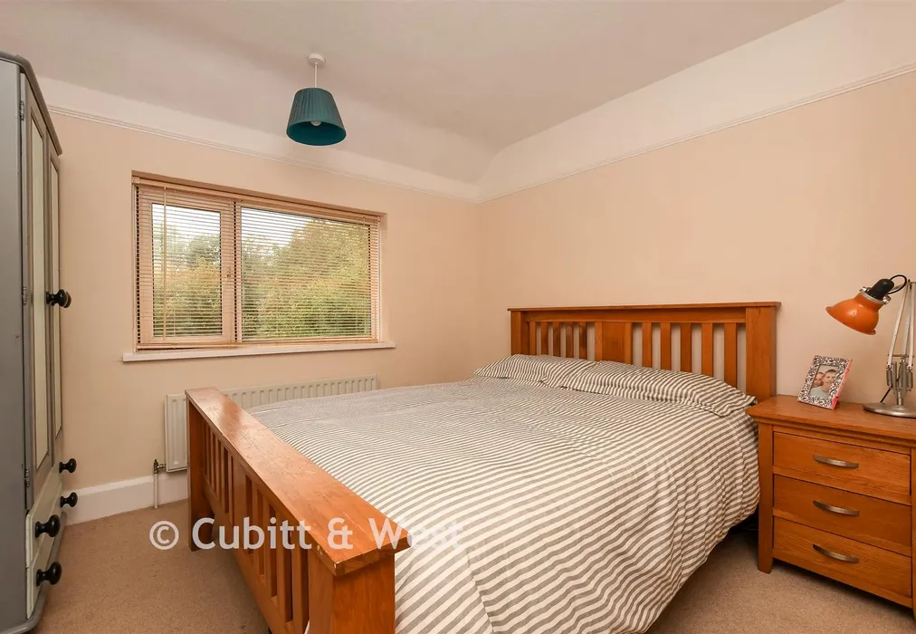 Bedroom 2 - Linnell Road, Redhill, Surrey - Wards of Kent
