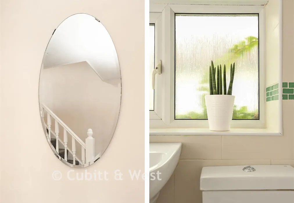 Internal Lifestyle Photograph - Linnell Road, Redhill, Surrey - Wards of Kent