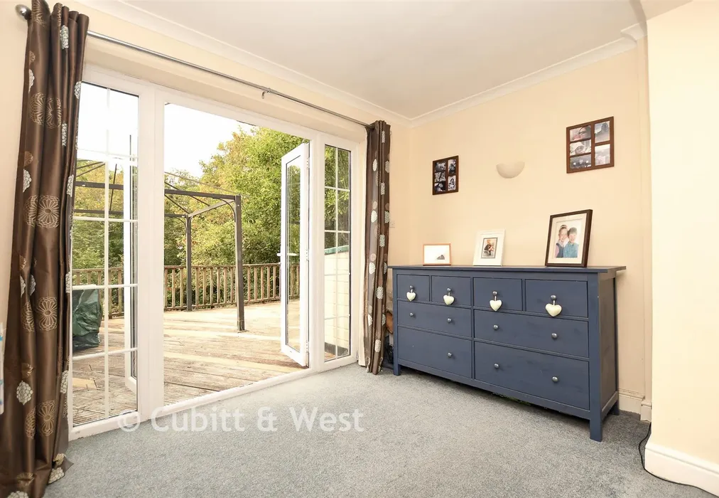 Lounge - Linnell Road, Redhill, Surrey - Wards of Kent