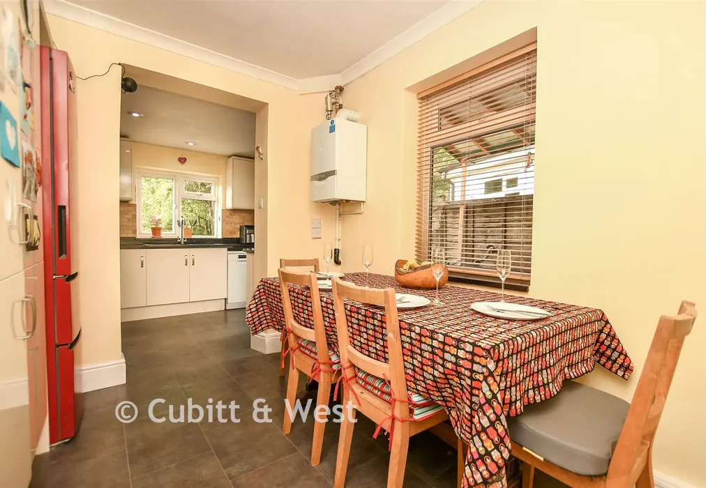 Kitchen - Linnell Road, Redhill, Surrey - Wards of Kent