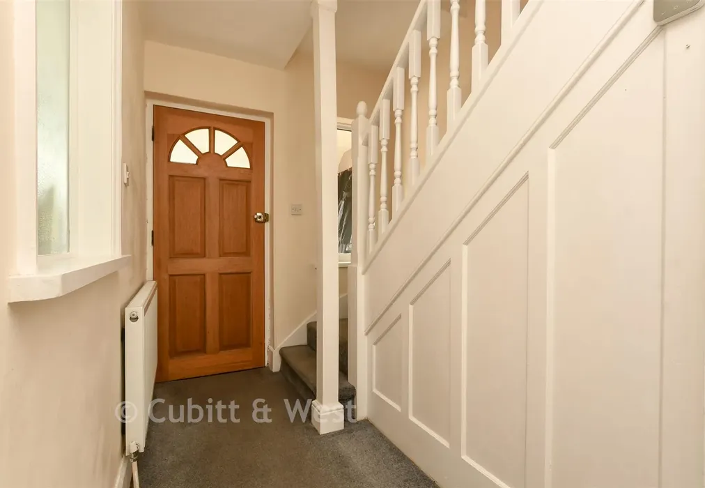 Hallway - Linnell Road, Redhill, Surrey - Wards of Kent