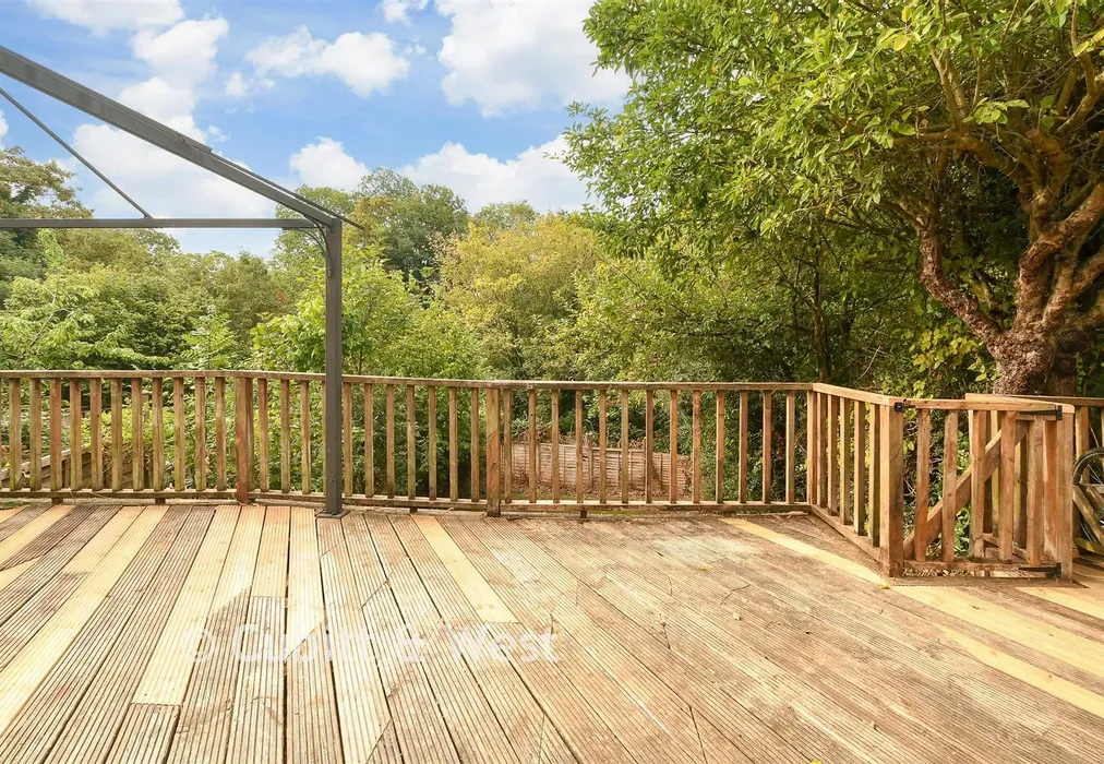 Patio / Decking - Linnell Road, Redhill, Surrey - Wards of Kent