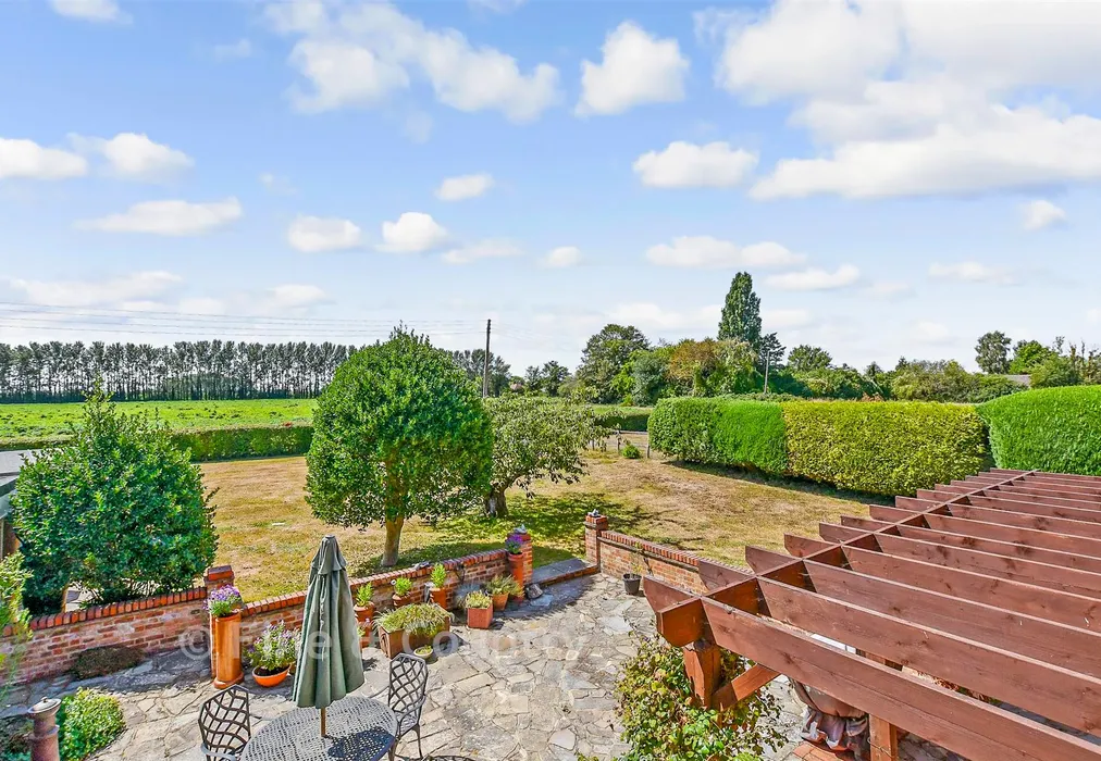 Rear Garden - Grove, Grove, Kent - Wards of Kent