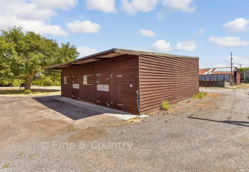 Workshop/Outbuildings - Grove, Grove, Kent - Wards of Kent