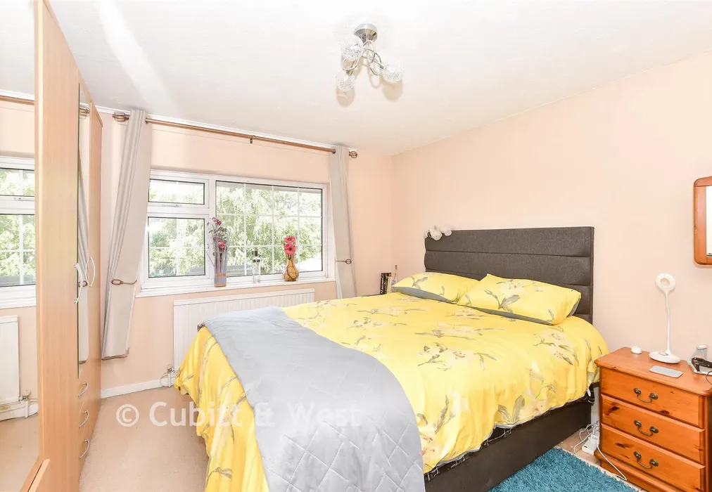 Bedroom 1 - Parkway, Pound Hill, Crawley, West Sussex - Wards of Kent