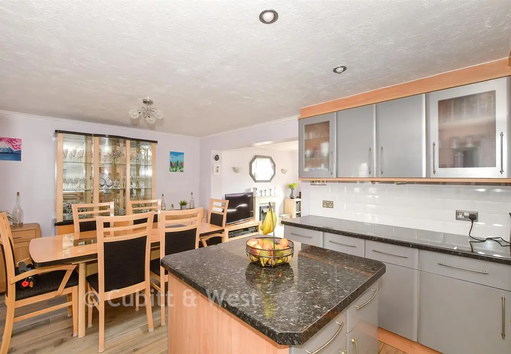 Kitchen/Diner - Parkway, Pound Hill, Crawley, West Sussex - Wards of Kent