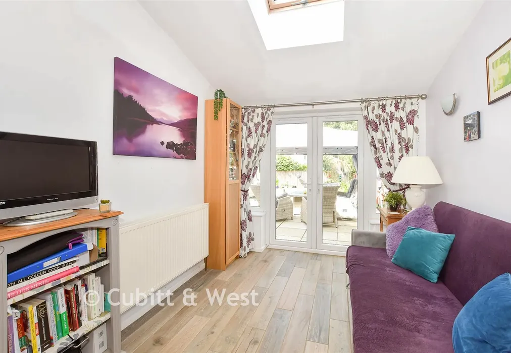 Family Area - Parkway, Pound Hill, Crawley, West Sussex - Wards of Kent