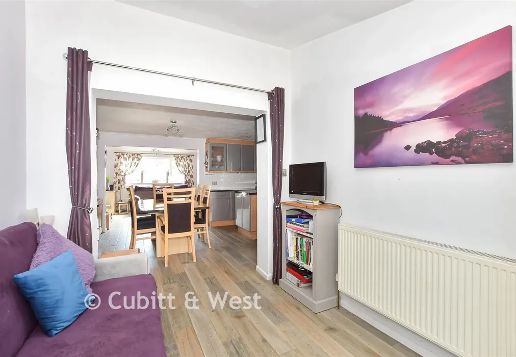 Family Area - Parkway, Pound Hill, Crawley, West Sussex - Wards of Kent