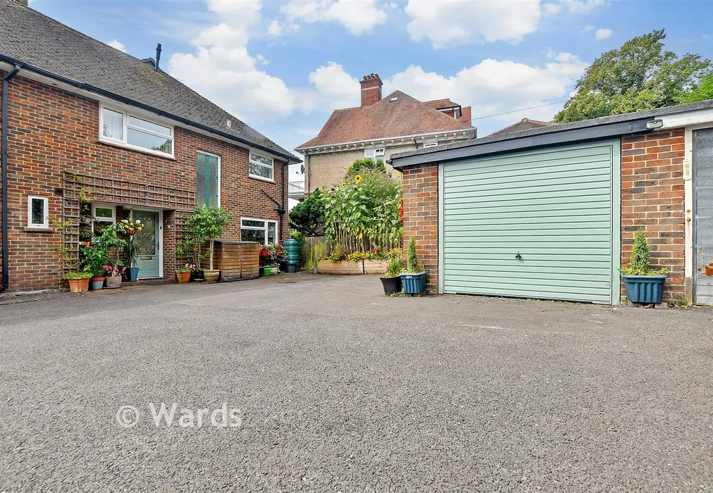 Driveway/Parking - North Road, Hythe, Kent - Wards of Kent