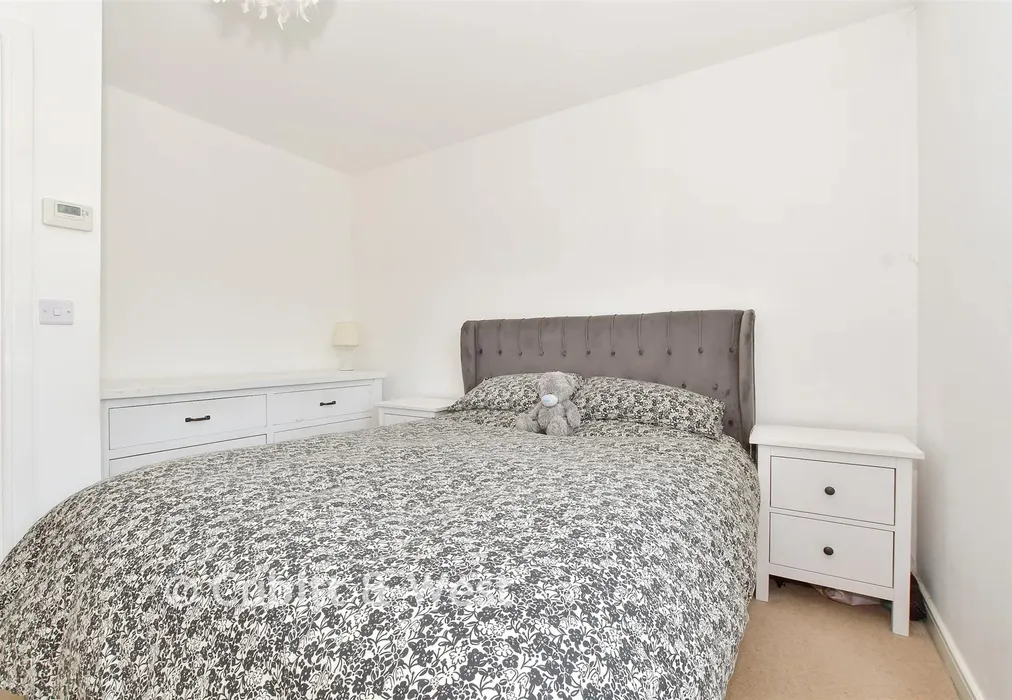 Bedroom 2 - Onslow Walk, Broadbridge Heath, West Sussex - Wards of Kent