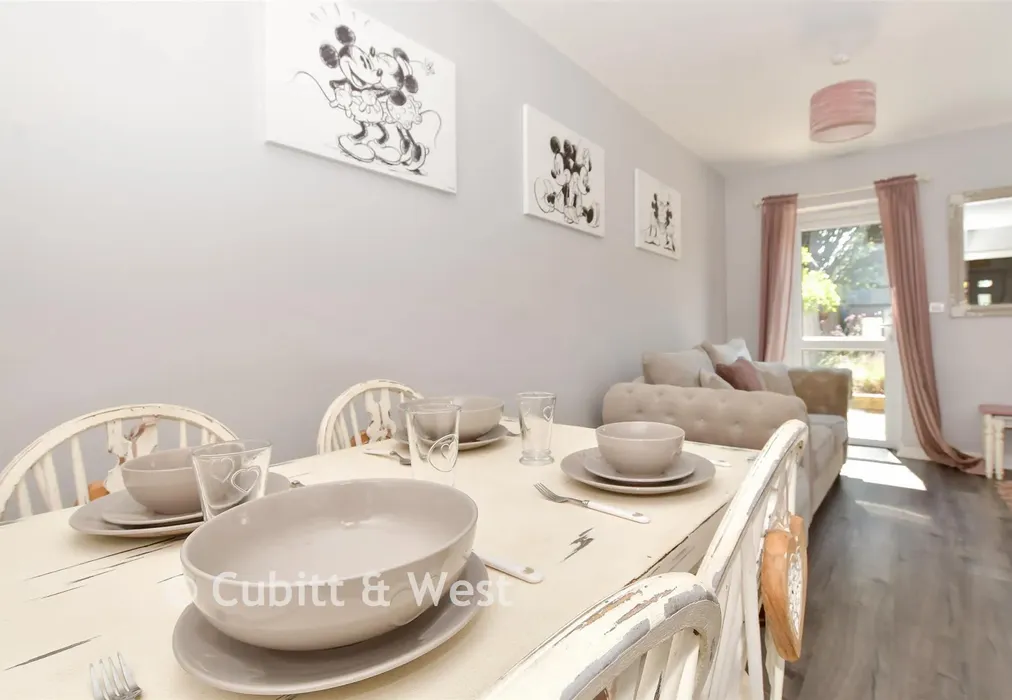 Internal Lifestyle Photograph - Onslow Walk, Broadbridge Heath, West Sussex - Wards of Kent