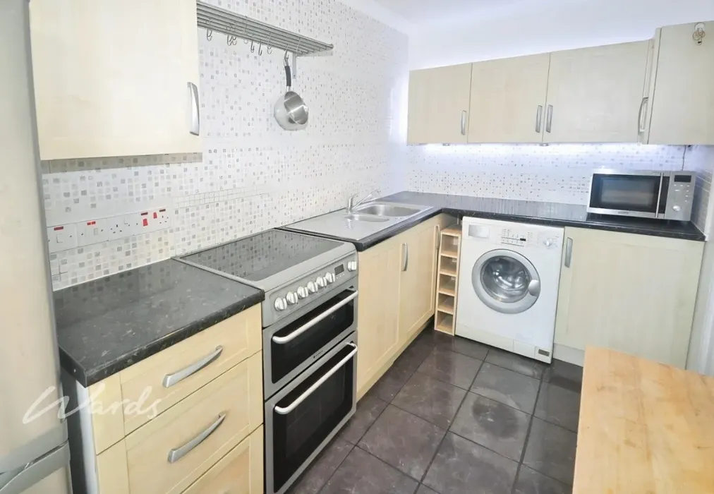 Kitchen - Louvain Road Greenhithe DA9 - Wards of Kent